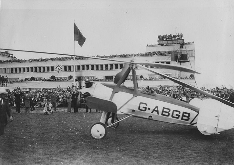 Datei:Flughafen Oberwiesenfeld 1931.jpg