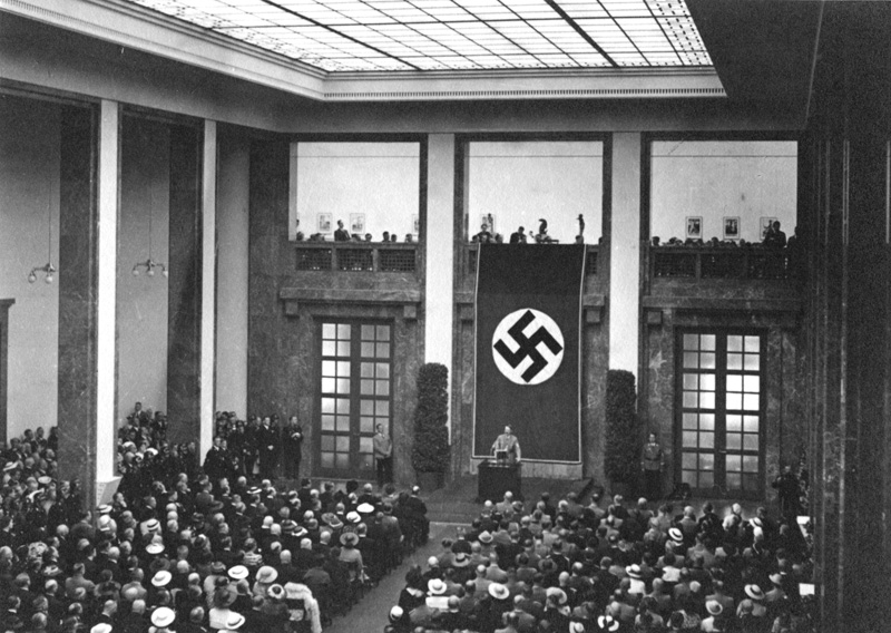 Datei:Eroeffnung Grosse Deutsche Kunstausstellung 1937.jpg