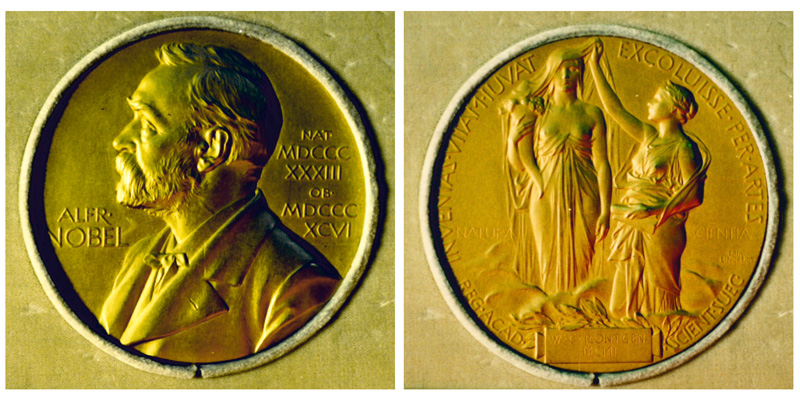 Datei:Nobelpreismedaille Roentgen.jpg