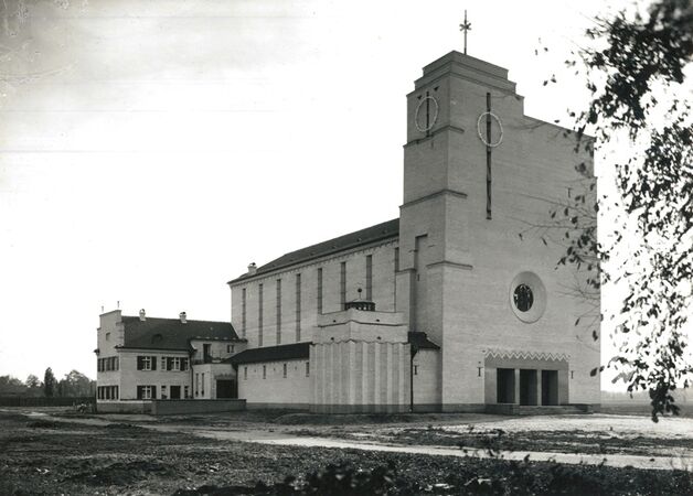 Fritz Fuchsenberger (1876-1945), St. Bonifaz in Erlangen. Ansicht von Nordwesten. Foto 1928. (SLUB Dresden/Deutsche Fotothek/Wilhelm Miesler)