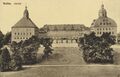 Schloss Friedenstein. Das Schloss war die Residenz der Herzöge in Gotha. Ansichtskarte, 1917. (Gemeinfrei via zeno.org)