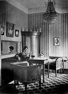 Seidl-Landhaus in Murnau: Damen-Zimmer. Abb. aus: Emanuel von Seidl, Mein Stadt- und Landhaus, Darmstadt 1919, 105. (Bayerische Staatsbibliothek BA/4 Bavar. 3133 a)