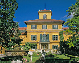 Die 1930 eröffnete Städtische Galerie hat ihren Sitz in der ehemaligen Villa des Malers Franz von Lenbach (1836-1904). (Foto von Lenbachhaus lizensiert durch CC BY-SA 4.0 via Wikimedia Commons)