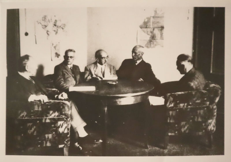 Datei:Kabinett Schäffer 1945 BayHStA 429.jpg