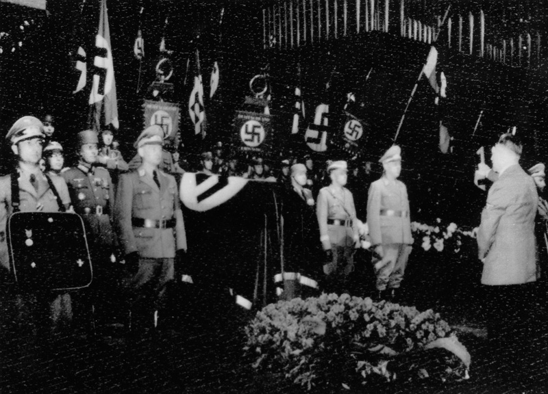 Datei:Hitler Staatsakt Adolf Wagner 1944.jpg