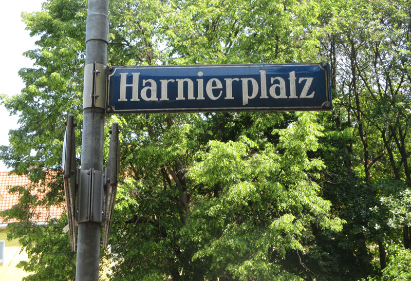 Datei:Harnierplatz Muenchen.jpg