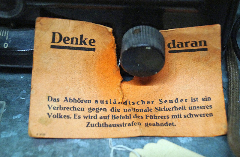 Datei:Warnung Volksempfaenger.jpg