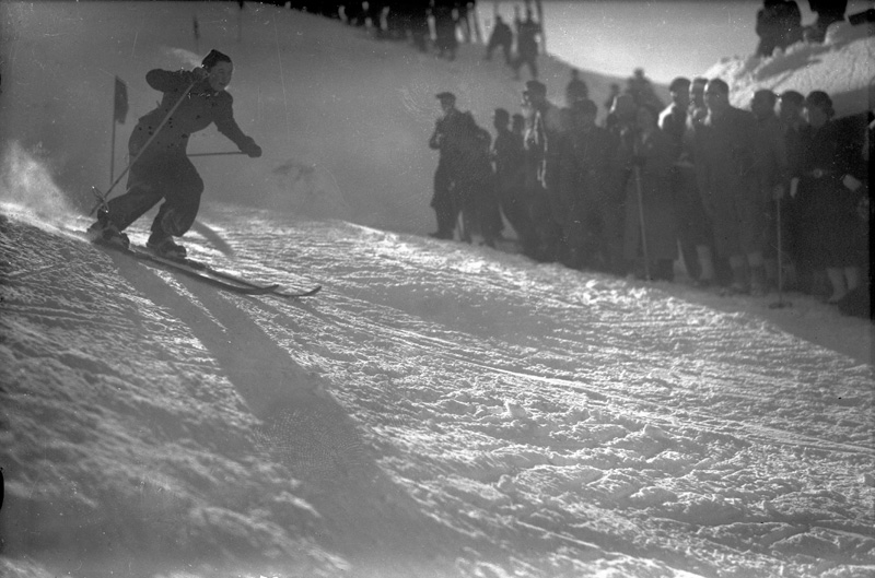 Datei:Olympische Winterspiele 1936 Slalom Damen.jpg