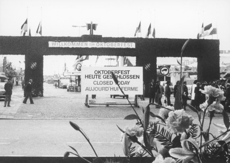 Datei:Oktoberfest Attentat 1980 StdAM DE 1992 FS ERG B 2079 a.jpg