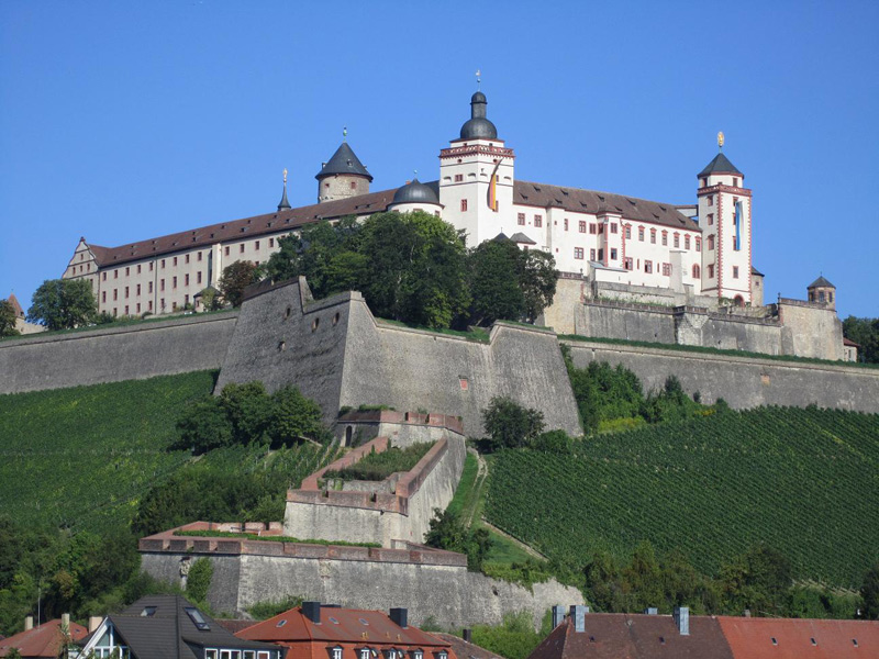 Datei:Hoellenschlund Festung Marienberg.jpg