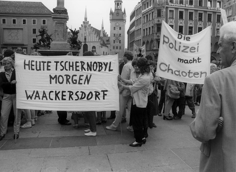 Datei:Demonstration 1986.jpg