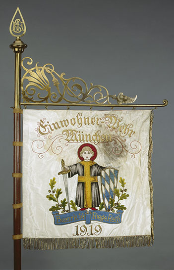 Datei:Standarte Einwohnerwehr München 1919.jpg