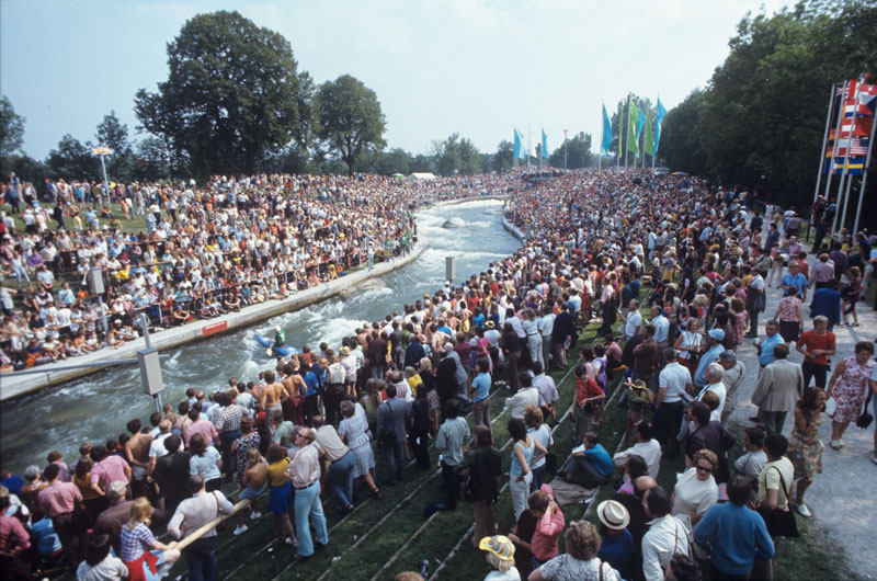 Datei:Augsburg Eiskanal 1972.jpg