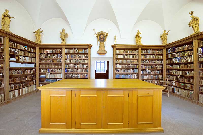 Datei:Residenz Bamberg Archivraum 1.jpg