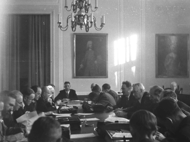 Datei:Hundhammer Sitzung 1946.jpg