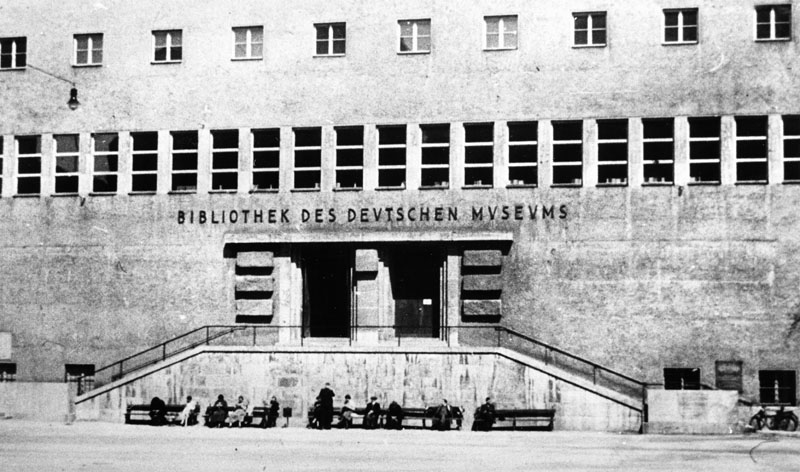 Datei:Deutsches Museum Bibliothek.jpg
