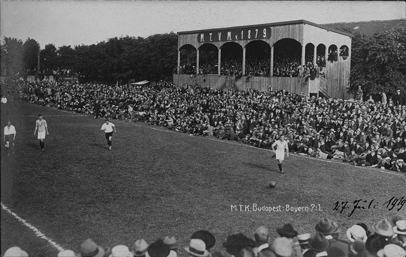 Datei:Spiel FC-Bayern MTK-Budapest 1919.jpg