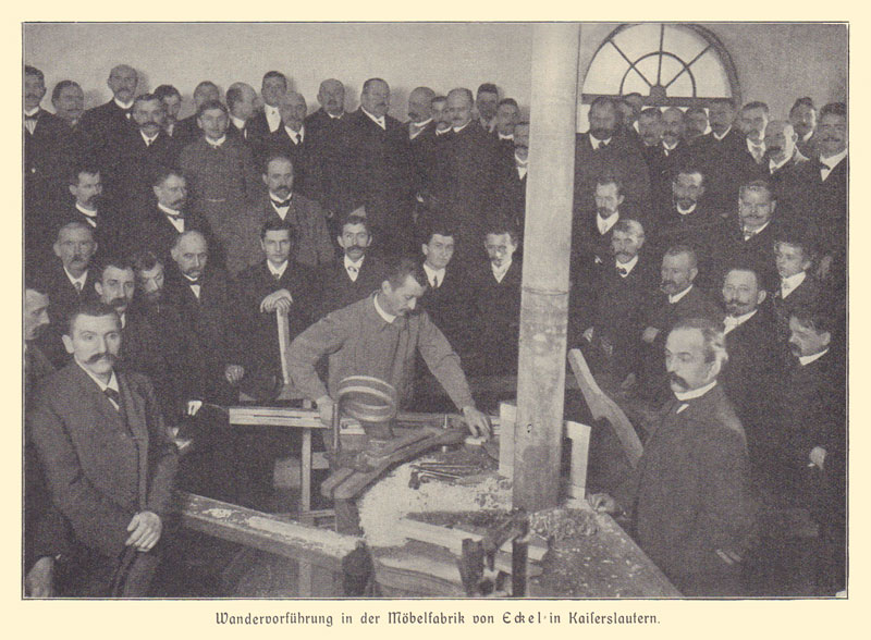 Datei:Wandervorfuerung Moebelfabrik Bayerisches Arbeiter-Museum.jpg