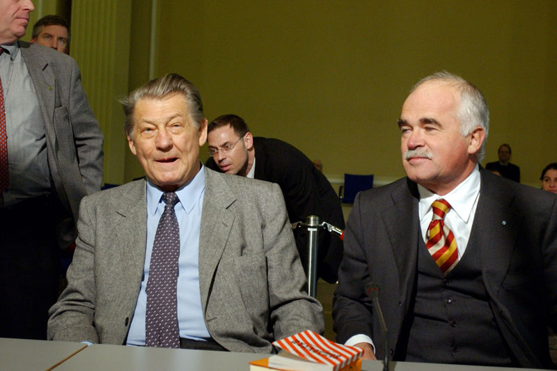 Datei:Leo Kirch u Peter Gauweiler 2001.jpg