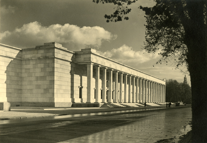 Datei:Fassade Haus der Kunst 1937.jpg