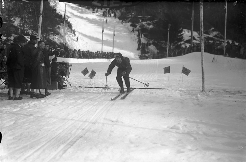Datei:Olympische Winterspiele 1936 Abfahrtslauf.jpg