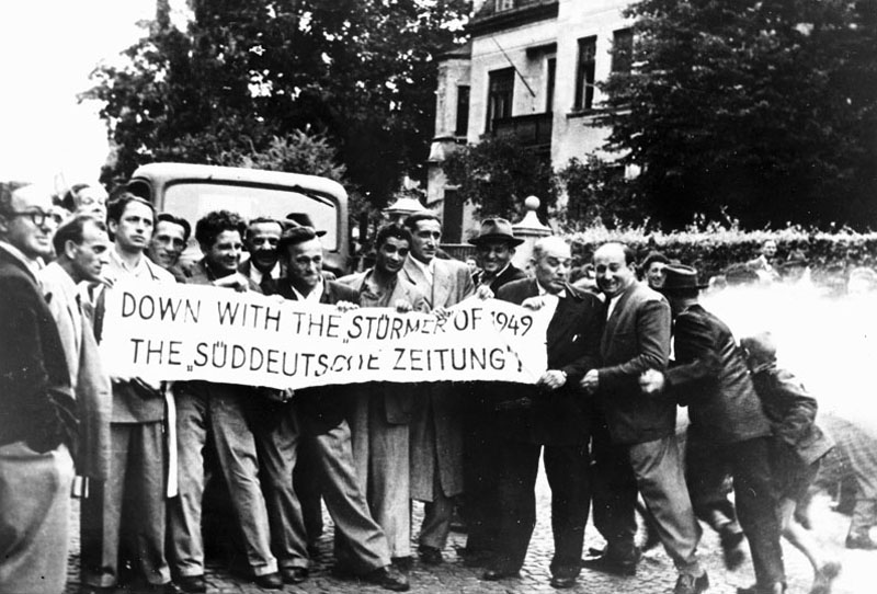 Datei:Demonstration Sueddeutsche 1949.jpg
