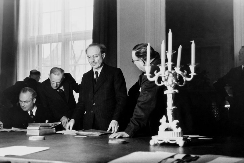 Datei:Vorbereitenden Verfassungsausschusses 1946 bp-0230.4.jpg