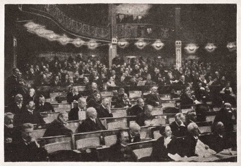 Datei:Nationalversammlung Weimar Hoftheater.jpg