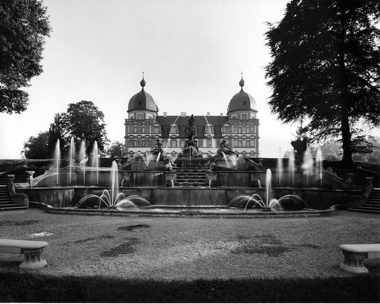 Datei:Seehof Kaskade 1998.jpg