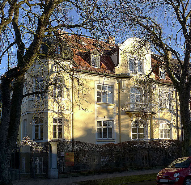 Datei:Wohnhaus Pfeiffer Muenchen.jpg