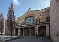 Der Erweiterungsbau des Germanischen Nationalmuseums in Nürnberg wurde 1916-1921 von German Bestelmeyer errichtet. (Foto von Diego Delso lizensiert durch CC BY-SA 3.0 via Wikimedia Commons)