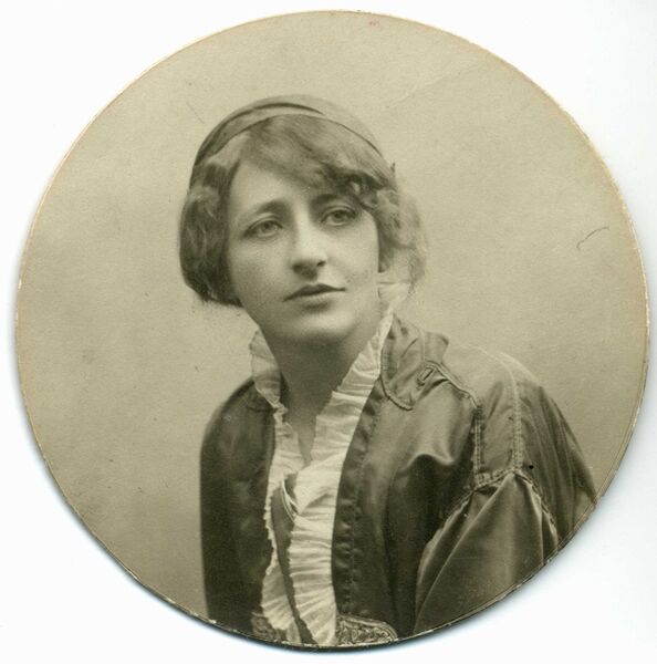 Datei:Fanny zu Reventlow.jpg