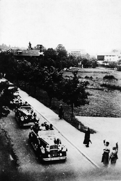 Datei:1934 Hitler Goebbels Bad Wiessee.jpg