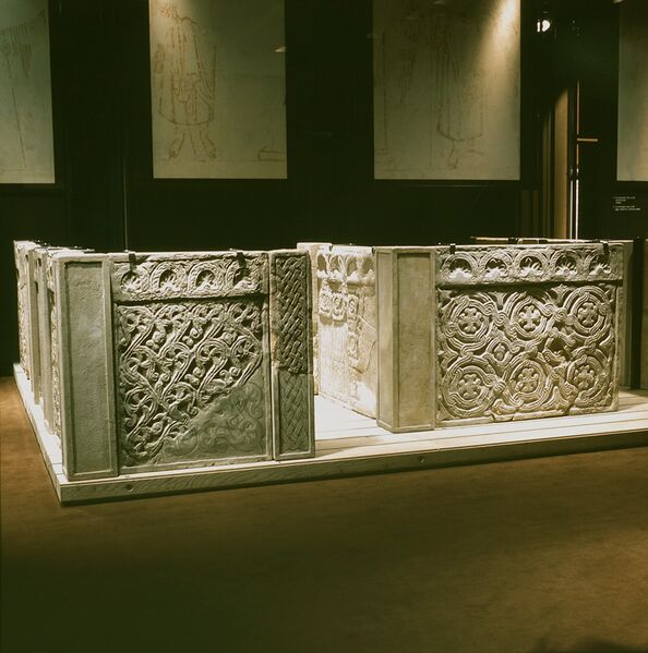 Datei:Ilmmuenster Chorschranken Rekonstruktionsentwurf.jpg