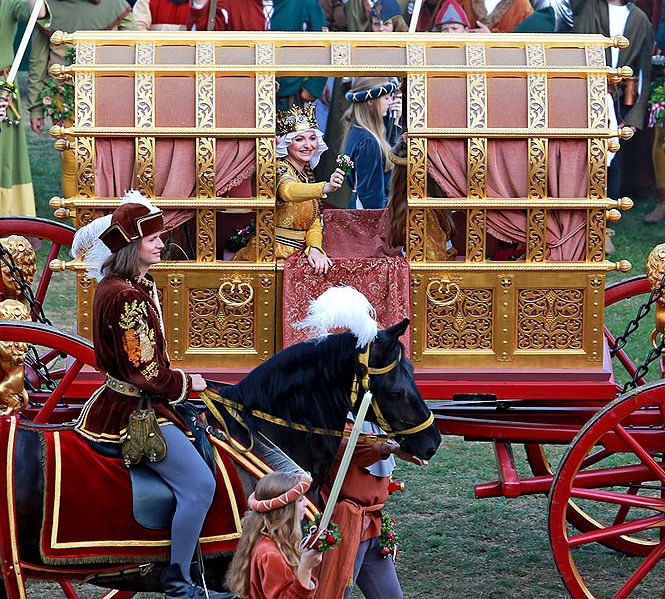 Datei:LAHO 2013 Brautwagen.jpg