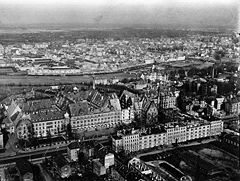Der Gefängnis- und Justizkomplex an der Fürther Straße in Nürnberg (Luftaufnahme 1945/1949). (Bayerische Staatsbibliothek, Fotoarchiv Hoffmann)