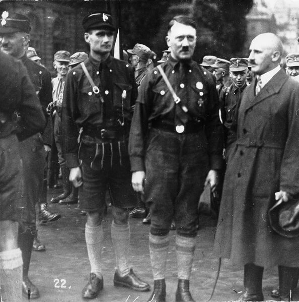 Datei:NSDAP Reichsparteitag 1927.jpg