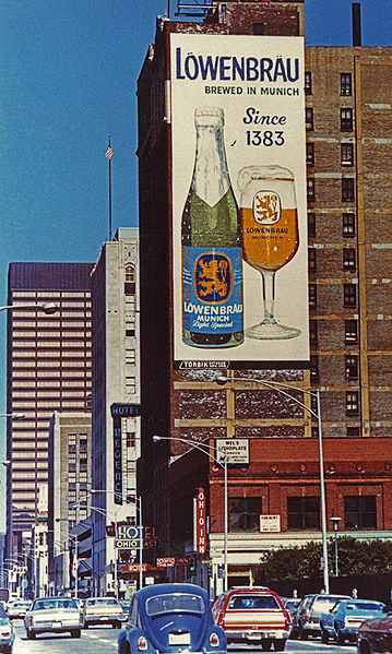 Datei:Loewenbraeu Werbung Ohio.jpg