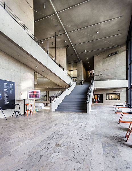 Datei:HFF Innenaufnahme.jpg