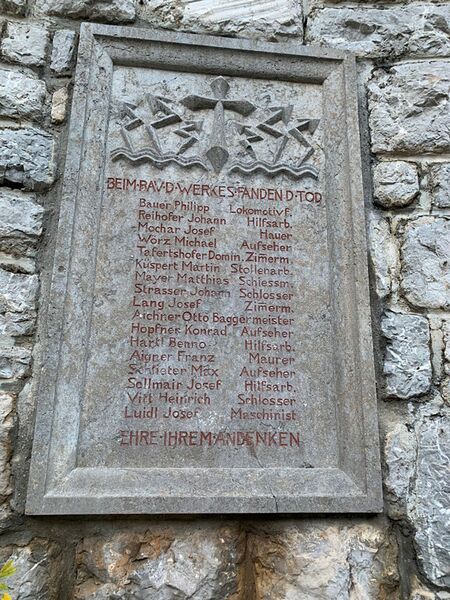 Datei:Gedenktafel Walchenseekraftwerk.jpg