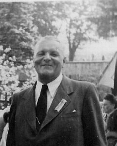 Anton Wurzer (1893-1955) am 24. Mai 1953 beim Besuch des Heimatfestes in Pleystein (Lkr. Landkreis Neustadt a.d. Waldnaab). (© privat)