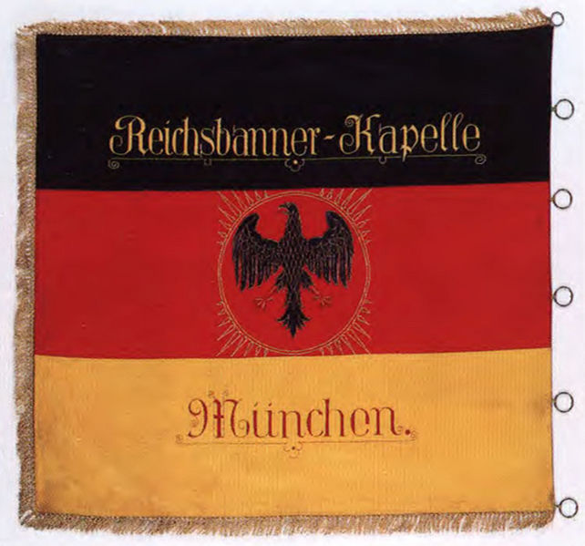 Datei:Fahne Reichsbanner Kapelle.jpg