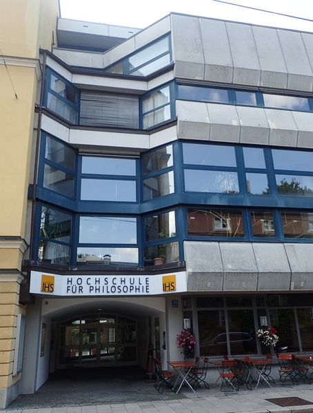 Datei:Gebaeude Hochschule fuer Philosophie.jpg