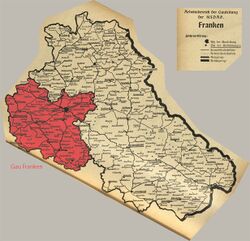 Gebiet des Gaus Franken (rot markiert). Abb. aus: Adressenwerk der Dienststellen der NSDAP mit den angeschlossenen Verbänden, des Staates, der Reichsregierung und Behörden und der Berufsorganisationen in Kultur, Reichsnährstand, gewerbliche Wirtschaft, Berlin 1937. (Bayerische Staatsbibliothek, 4 Z 38.81-1, Bearbeitung: Sonja Schweiger)