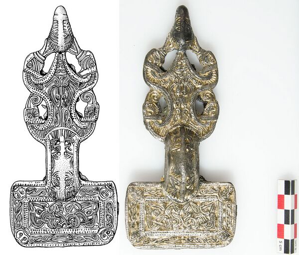 Bügelfibel aus Wehringen. (Zeichnung: Bayerisches Landesamt für Denkmalpflege, S. Köglmeier; Foto: Bayerisches Landesamt für Denkmalpflege, H. Langewellpott)