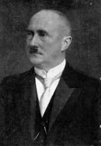 Georg Leidinger (1870-1945), Vorsitzender der Kommission 1929-1945. (aus: Reichshandbuch der deutschen Gesellschaft. 2. Band, Berlin 1931, 1094)