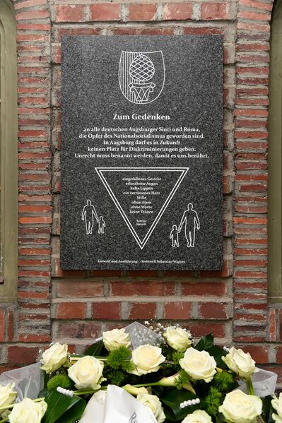 Datei:Gedenktafel Augsburg Nordfriedhof 2018.jpg