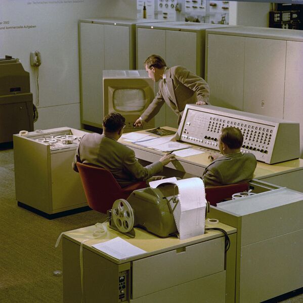 Datei:Rechneranlage 1957.jpg