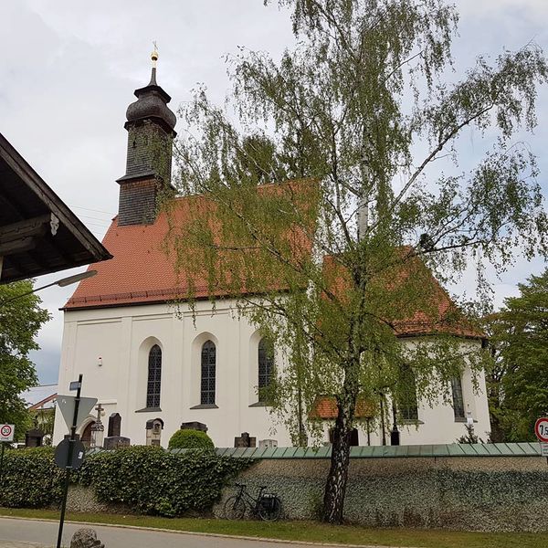 Datei:Kirche Oberbiberg.jpg