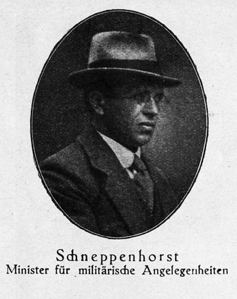 Datei:Ernst Schneppenhorst.jpg